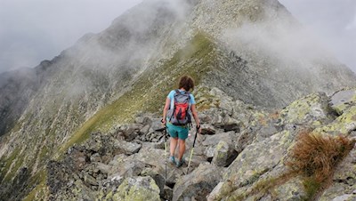 Über den blockigen Südwesthang auf das Gaisjoch