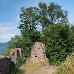 Die Leuchtenburg wird von einer Ringmauer umschlossen