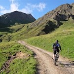 Mit-dem-E-Bike-zur-Tschiffernaun-Alm