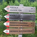 Im Gsieser Talschluss schlägt man den Wanderweg Nr. 49 ein