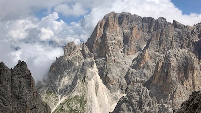 Blick auf den benachbarten Langkofel