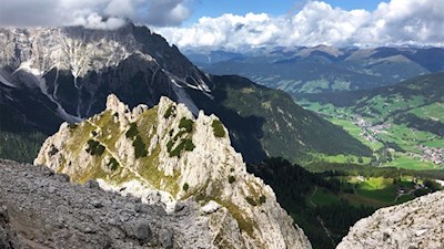 Blick nach Sexten während des Anstiegs auf die Sextner Rotwand