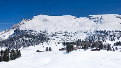 Winterwanderung mit Blick auf den Dürrenstein
