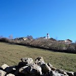 Die Lajener Dorfkirche ist bereits in Sicht
