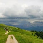 Im sanften Auf und Ab um den Peitlerkofel