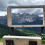 Bergkino unterhalb der Kölner Hütte mit Blick auf den Latemar