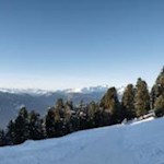 Ein 12 km langes Rodelvergnügen: die schwungvolle Abfahrt auf dem RudiRun