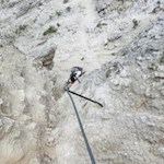 Gesicherter Abstieg am Günther-Messner-Steig