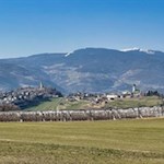 Unser Blick schweift zum benachbarten Dorf Völs am Schlern