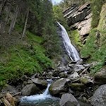 Pojer-Wasserfall-bei-Luttach