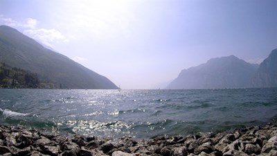 Lago di Garda vicino a Torbole