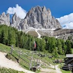 Am-Fuße-der-Vajolettürme-und-der-Laurinwand-liegt-die-Haniger-Schwaige