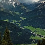 Der karge Dürrenstein im Hintergrund