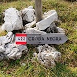 Finally, hiking trail no. 422 branches off to the right onto Croda Negra