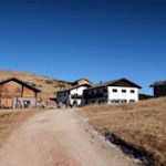 Zu-Füßen-des-Rittner-Horn-lädt-das-Unterhornhaus-zur-Einkehr