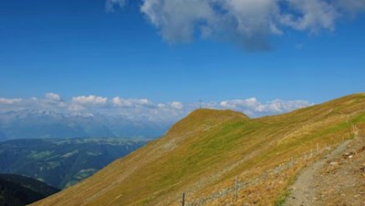 Die Pfannspitze vor klarem Herbsthimmel