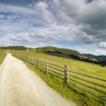 Durch die weiten Wiesen der Rodenecker Alm zur Starkenfeldhütte