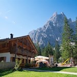 The Fondo Valle mountain hut at the foot of Cima Una - Einserkofel