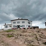 Auf dem Rittner Horn lädt das Rittner-Horn-Haus zur Einkehr