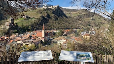 Ausblick vom Dürerstein auf Klausen und Kloster Säben