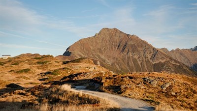 Auf dem Rückweg erhebt sich die imposante Jaufenspitze