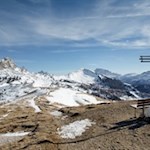 Gipfelkreuz Störes mit dem Settsass und dem Col di Lana im Hintergrund