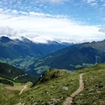 Unterwegs erschließen sich schöne Ausblicke