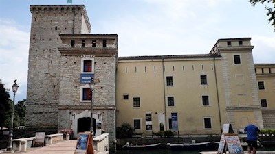 Heute beherbergt die einst wehrhafte Rocca di Riva das Stadtmuseum