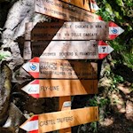 Abzweigung zur Franz-und-Klara-Kapelle