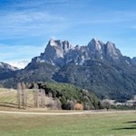 Leichter Spazierweg am Fuße des Schlern