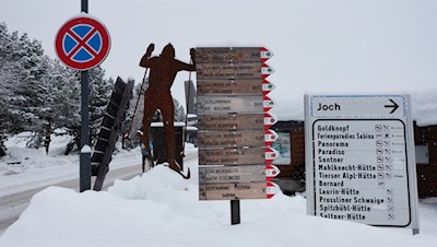 Etwas unterhalb der Seiser-Alm-Bahn zweigt der Wanderweg Nr. 7 ab