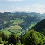 Unterwegs erschließen sich immer wieder schöne Ausblicke...