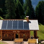 Inmitten der Ritwiesen lädt die Ütia da Rit zur Einkehr