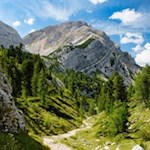Vor der Kulisse des Seekofel zum Pragser Wildsee