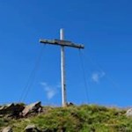 Gipfelkreuz-auf-der-Lorenzispitze
