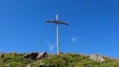Gipfelkreuz auf der Lorenzispitze