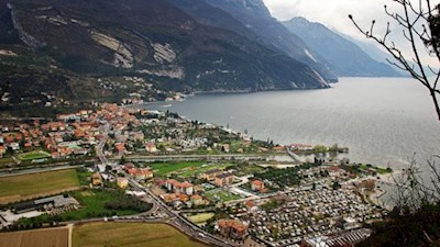 La baia dell'ex villaggio di pescatori di Torbole