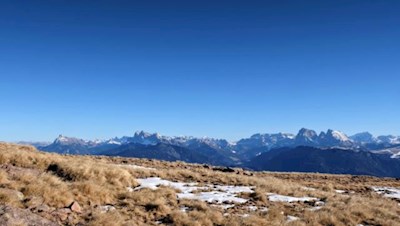 Blick vom Rittner Horn auf die Geisler, den Sellastock, den Lang- und Plattkofel
