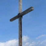 Das schlichte Gipfelkreuz des Peitler