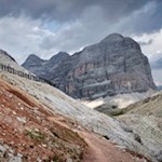 Alle nostre spalle si erge l'imponente Tofana