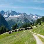 Bei den Lobisa Schupfn führt der Weg Nr. 10 nach Rein in Taufers zurück