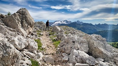 Vor uns erhebt sich die Marmolata