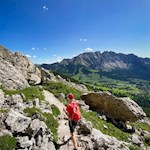 Mit Blick auf den Latemar zur Paolinahütte
