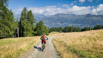 Auch bei Mountainbikern erfreut sich die Tarscher Alm großer Beliebtheit