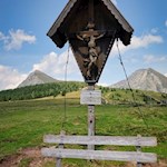 Auf dem kreuzgeschmückten Kreuzjöchl