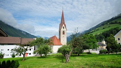 Von Lüsen zur Kreuzwiesenalm
