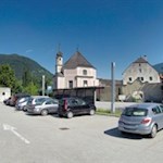 Parkplatz neben der Pfarrkirche Sterzing