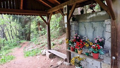 An dieser Stelle soll Gott den drei frommen Jungfrauen Hilfe gesendet haben