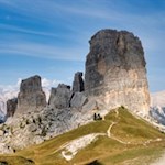 The-rocky-spires-of-the-Cinque-Torri