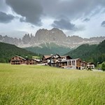 Am Fuße des Rosengarten lädt der Cyprianerhof zur Einkehr